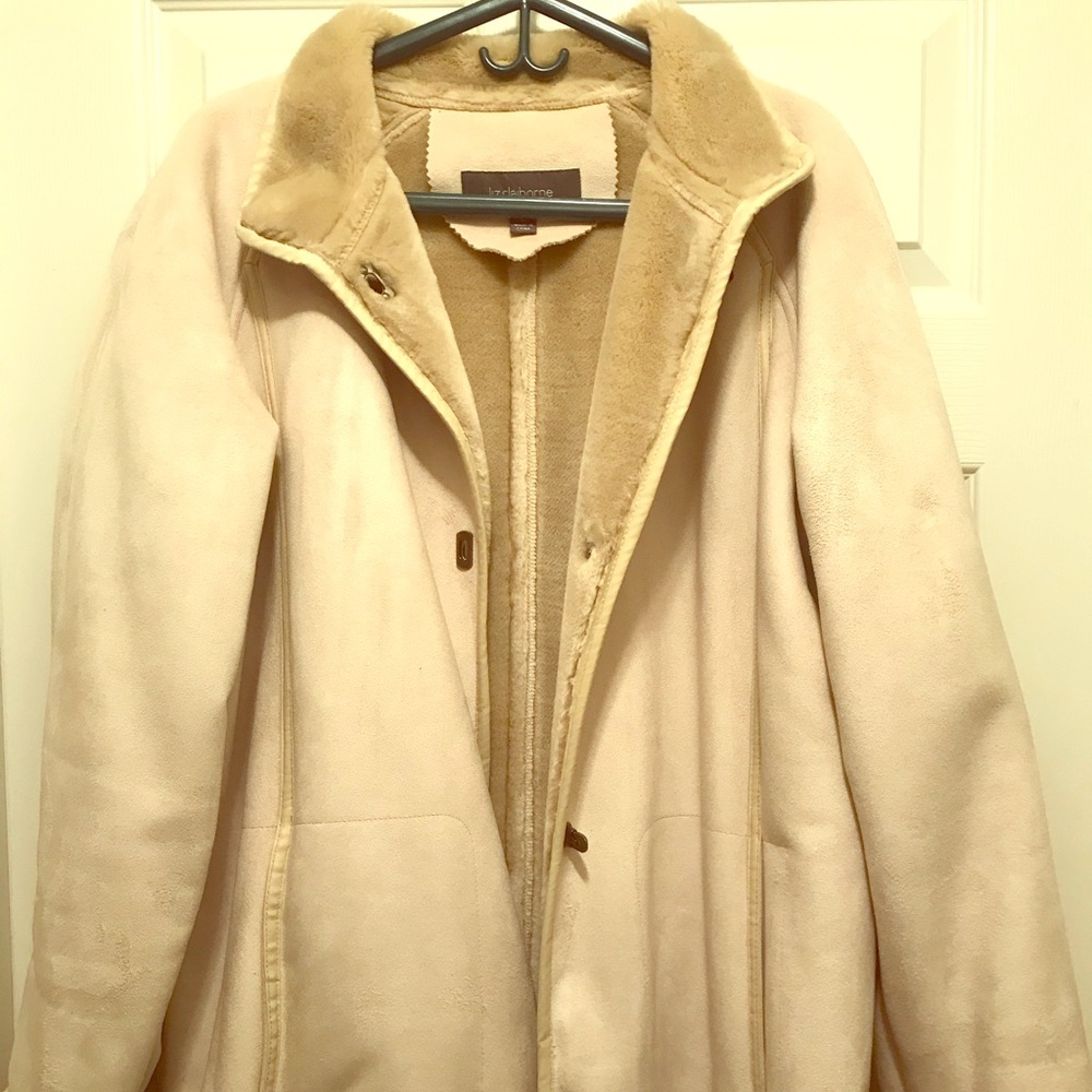 Women’s Size L Liz Claiborne Fur Lined Cream Coat